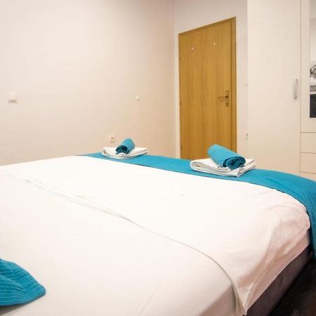 Apartment Cvita Free Beach Parking Makarska Eksteriør billede