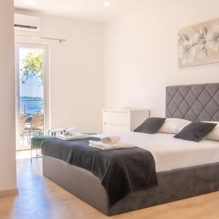 Apartment Cvita Free Beach Parking Makarska Eksteriør billede