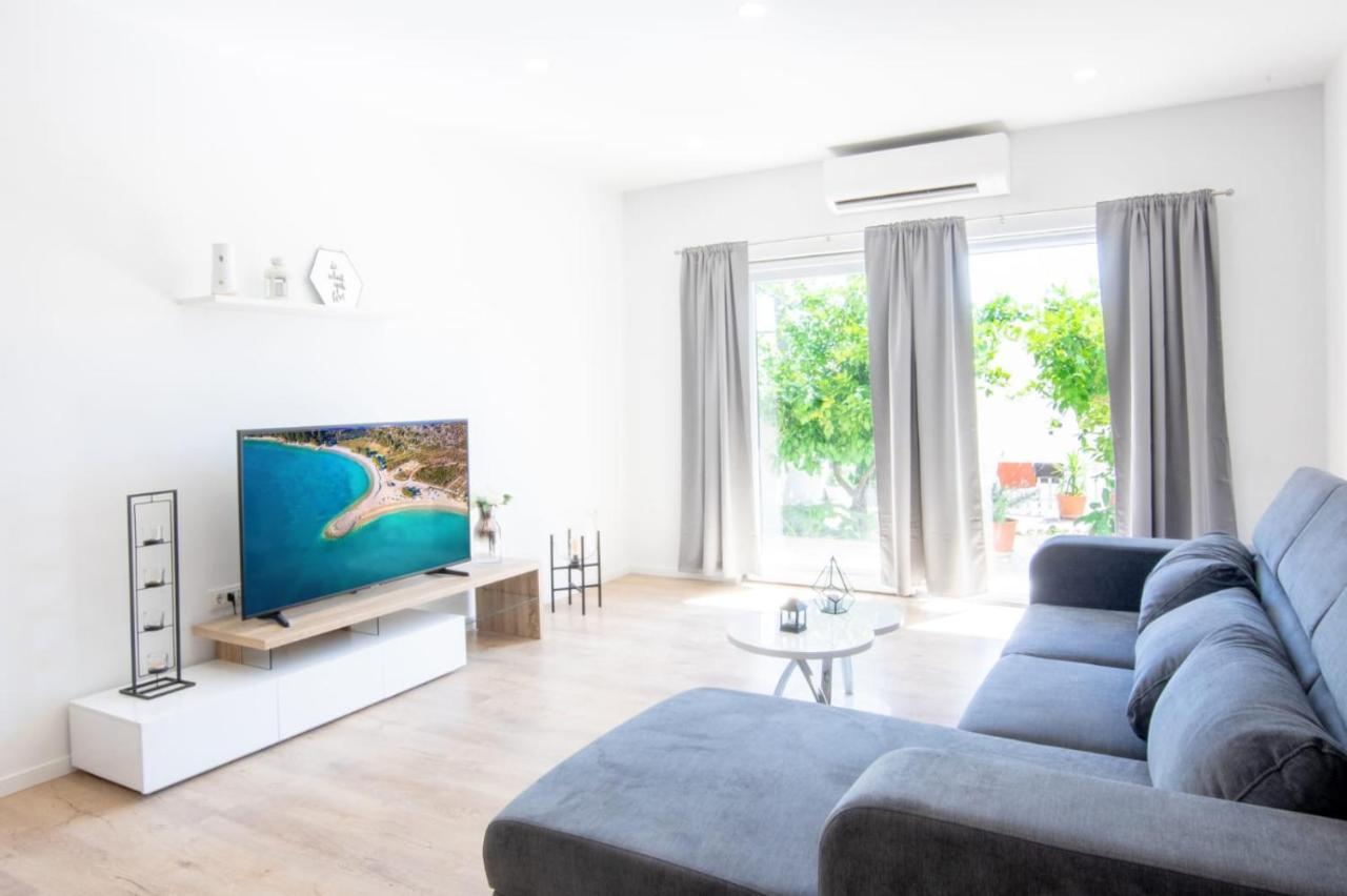 Apartment Cvita Free Beach Parking Makarska Eksteriør billede