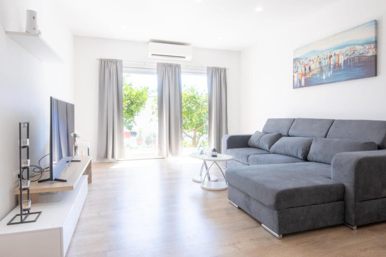 Apartment Cvita Free Beach Parking Makarska Eksteriør billede
